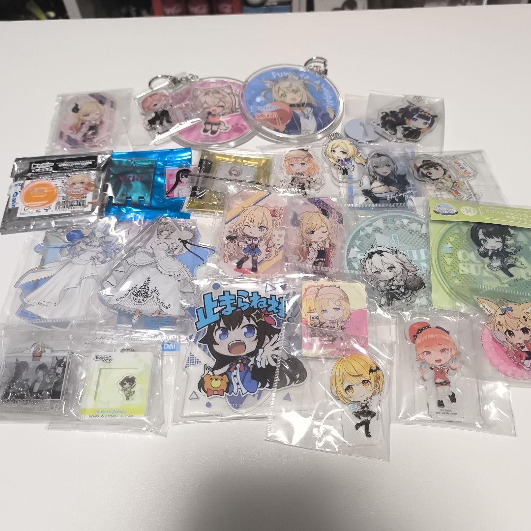ホロライブ　まとめ売り　缶バッジ　キーホルダー　アクリルスタンド　紙類