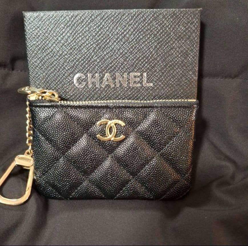 大人気❣️即完売品 CHANELゴールドロゴ ケース ノベルティ ♡