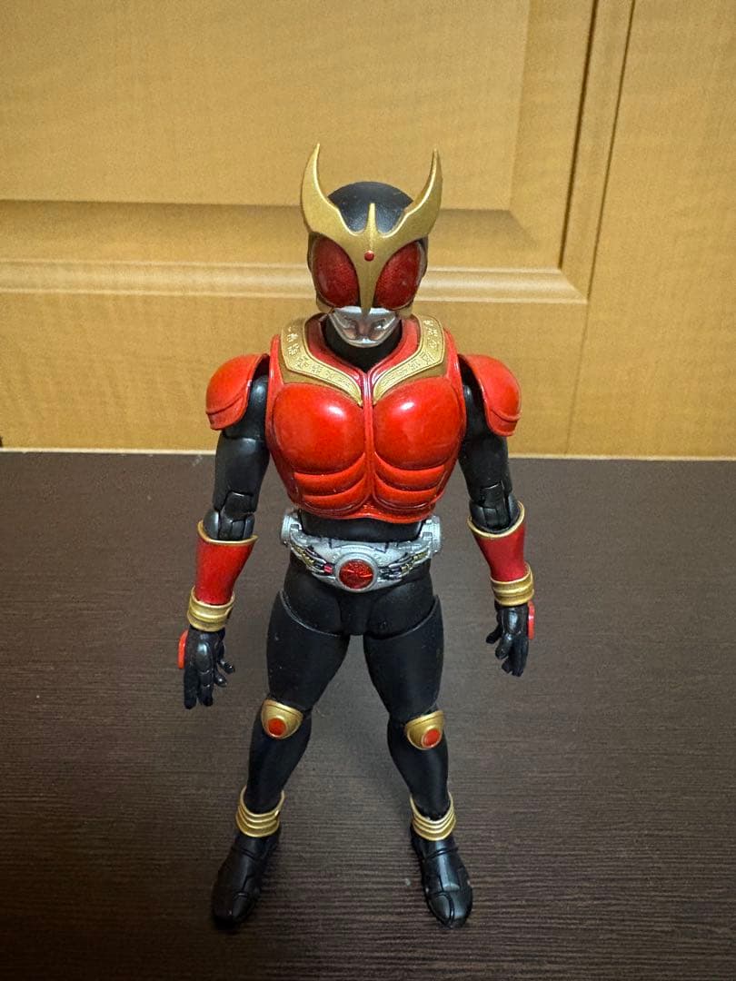 フィギュアーツ　真骨彫　仮面ライダークウガ　マイティフォーム