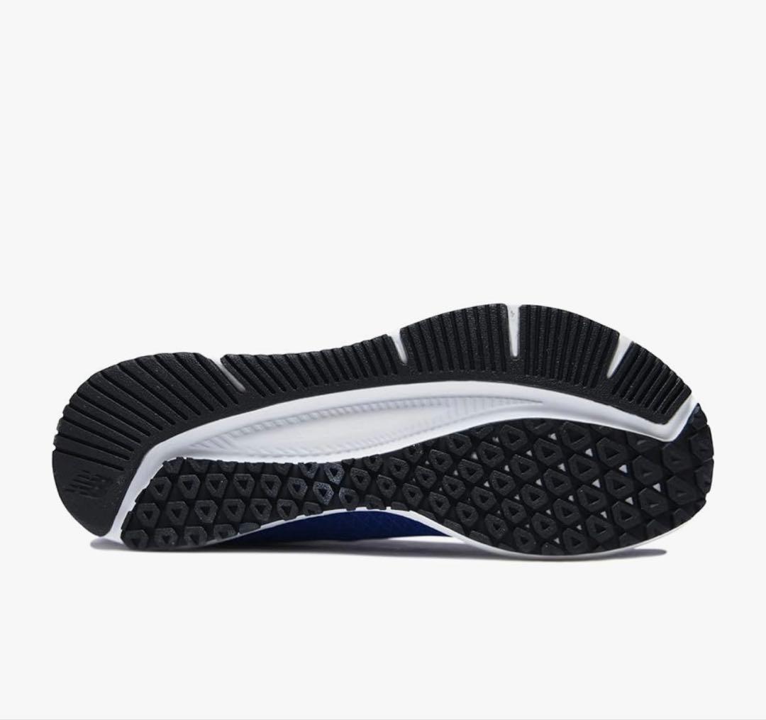 新品未使用ランニングシューNew Balance