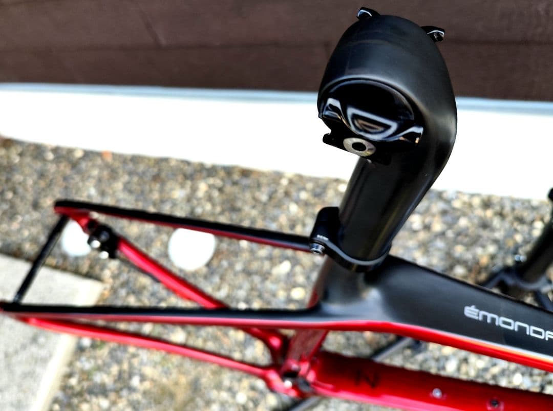 TREK トレック 　EMONDA SLR7 DISC 2021年フレームセット