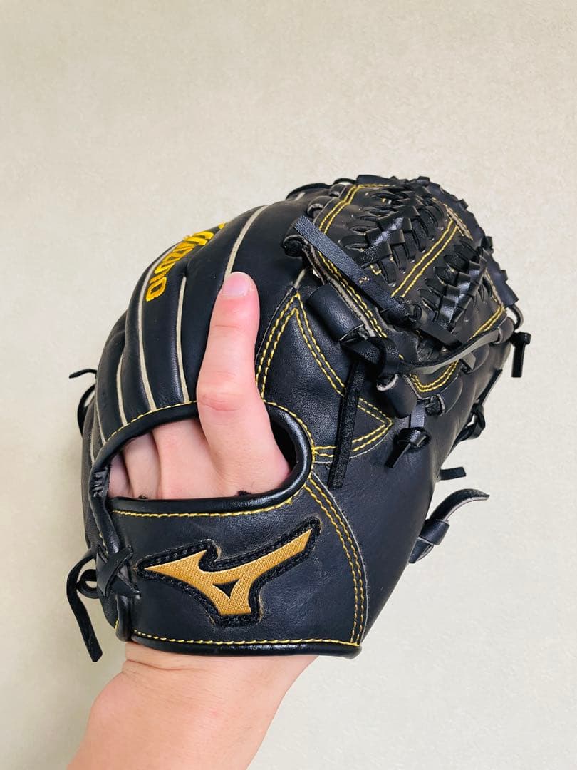 ✨美品✨ミズノ　MIZUNO 野球グローブ　黒　ブラック　即戦力