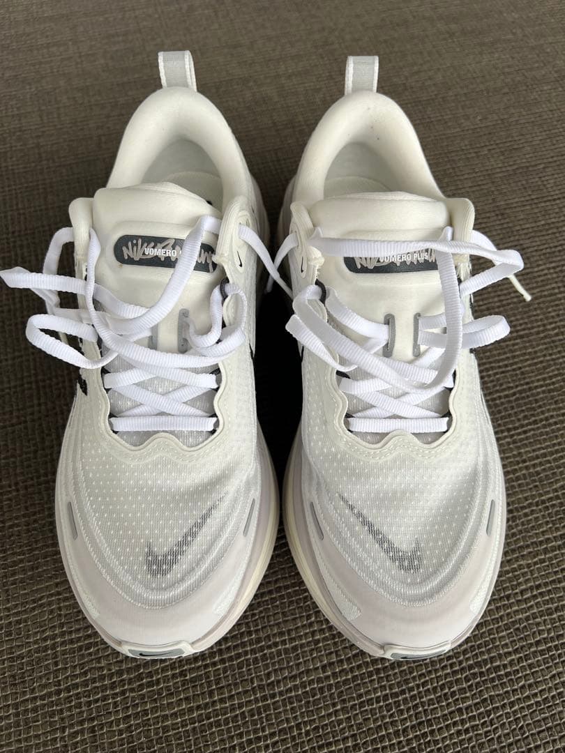 Nike ナイキ ボメロプラス　メンズ24.5センチ