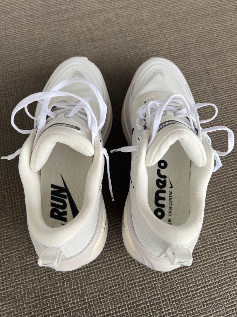 Nike ナイキ ボメロプラス　メンズ24.5センチ