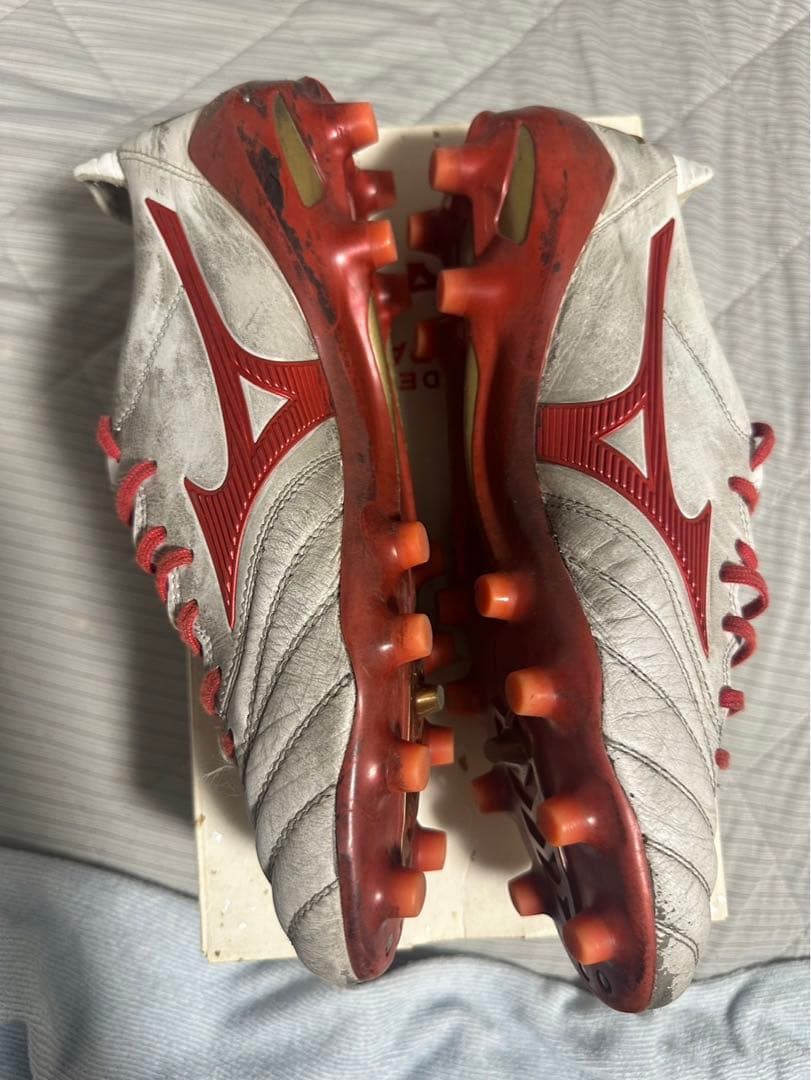 サッカースパイク27センチ