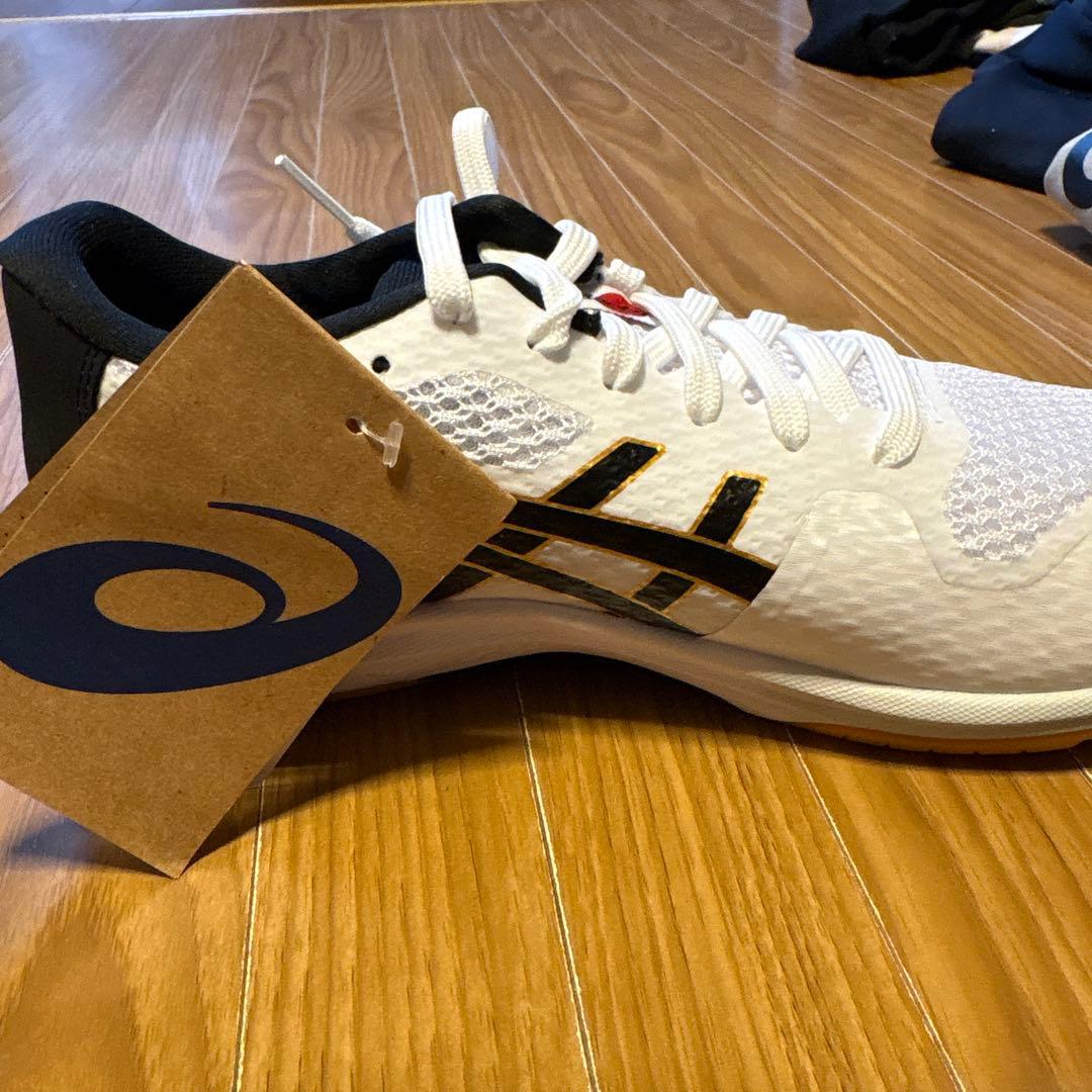 ASICS バレーボールシューズ ホワイト/ブラック/ゴールド