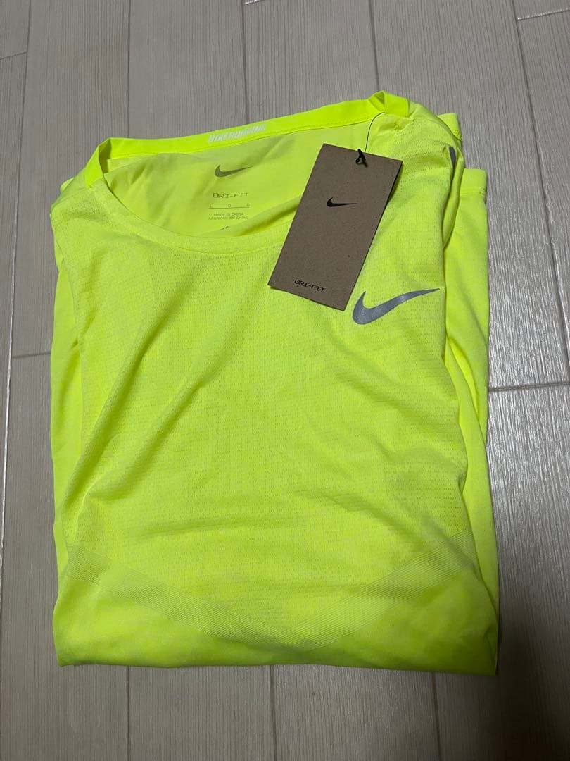 NIKEナイキDri-FIT ADVショートスリーブ ランニングシャツ