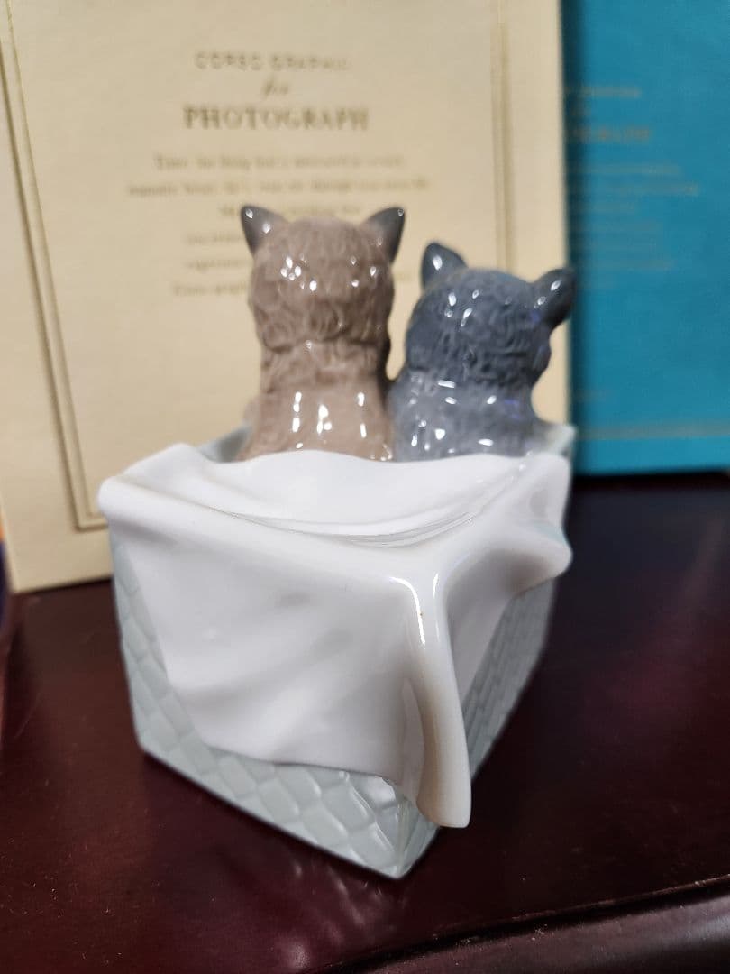 リヤドロ　NAO　猫　陶器　置物　アンティーク　LLADRO　骨董市