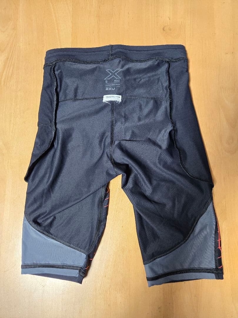 2XU ライトスピード リアクト コンプレッション ショート ショーツ