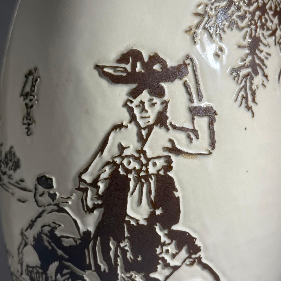 ◆韓国無形文化財【曹基正】作 白磁浮彫人物図大花瓶 45.3cm 無等窯 共箱◆
