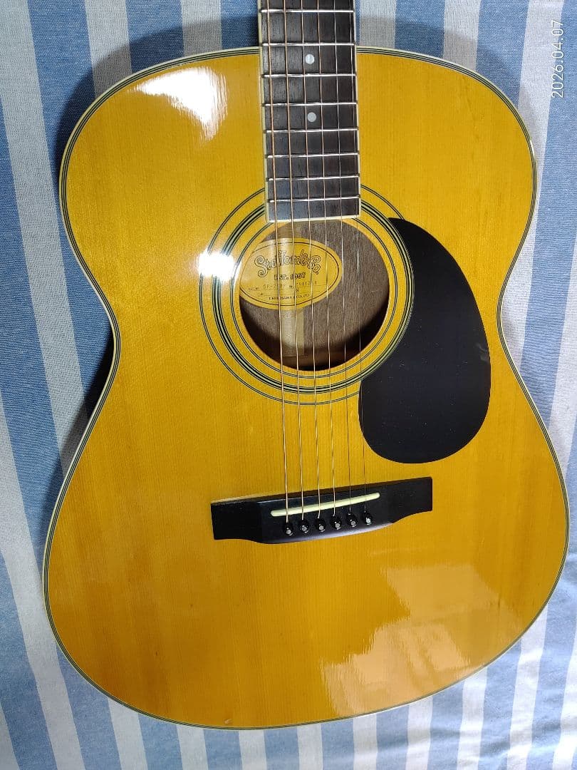 Staffordの初心者の方に最適なOOOサイズのアコギSF-250F美品です。