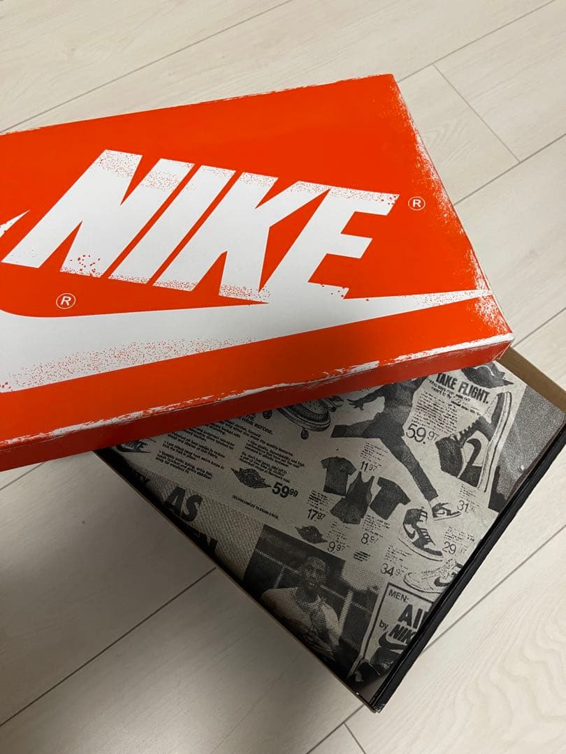 ナイキNike Air Jordan 1 シカゴ赤白黒
