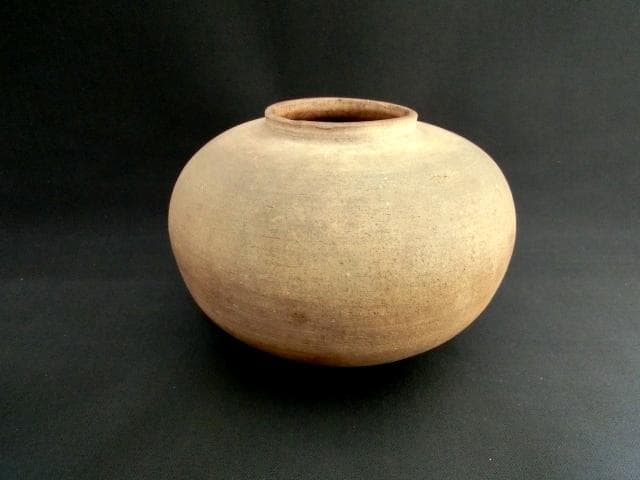 壷■かなり時代の有る古い白土の丸壺 自然釉 古玩 唐物 中国 時代物 骨董品■
