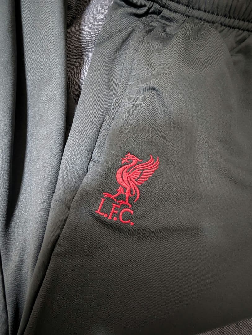 NIKE Liverpool トレーニングジャージ　上下セット