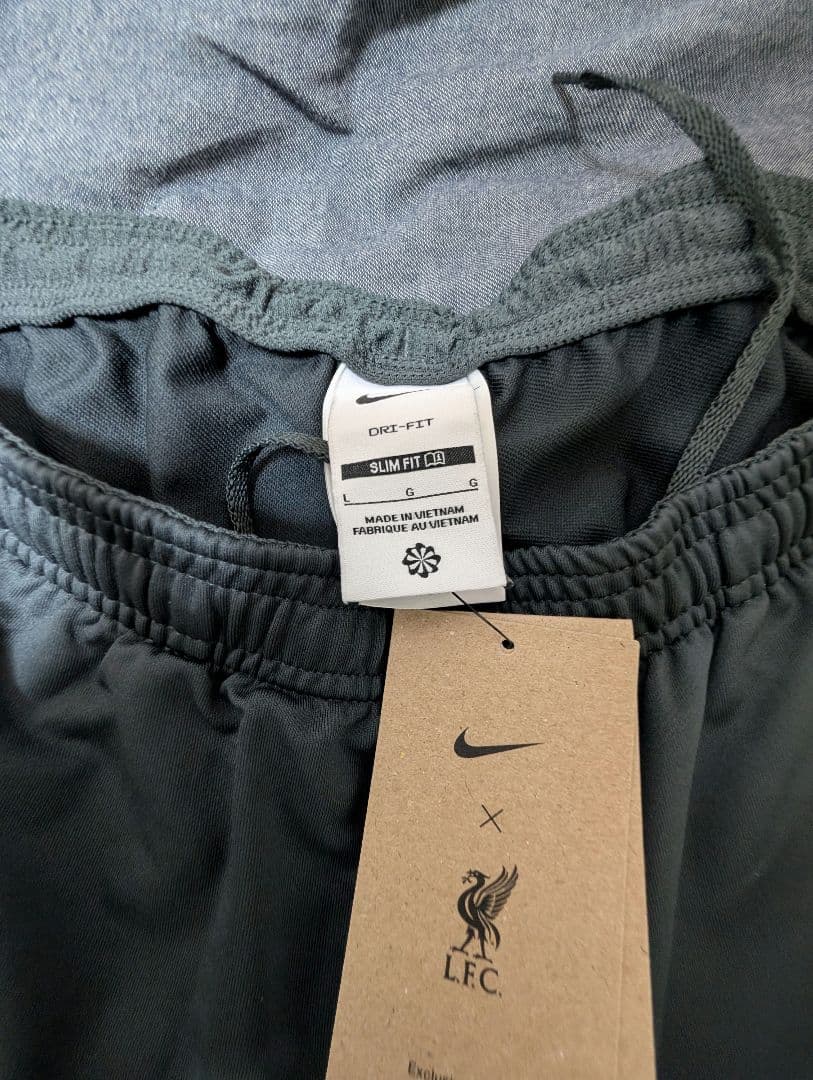 NIKE Liverpool トレーニングジャージ　上下セット