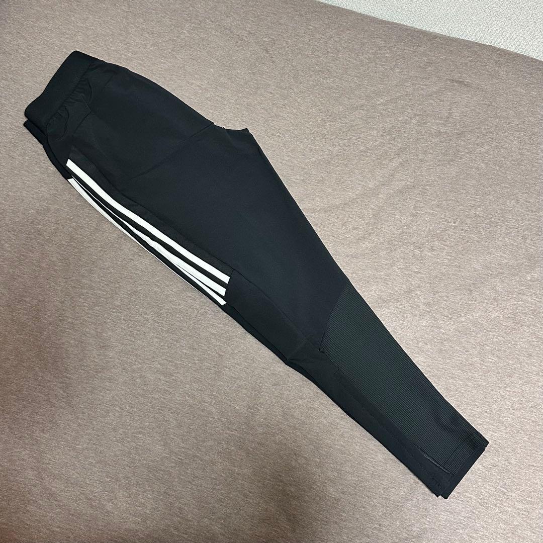 adidas ストライプジャージパンツ ブラック