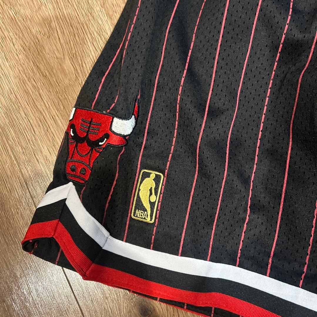 Mitchell&Ness シカゴブルズバスパンM