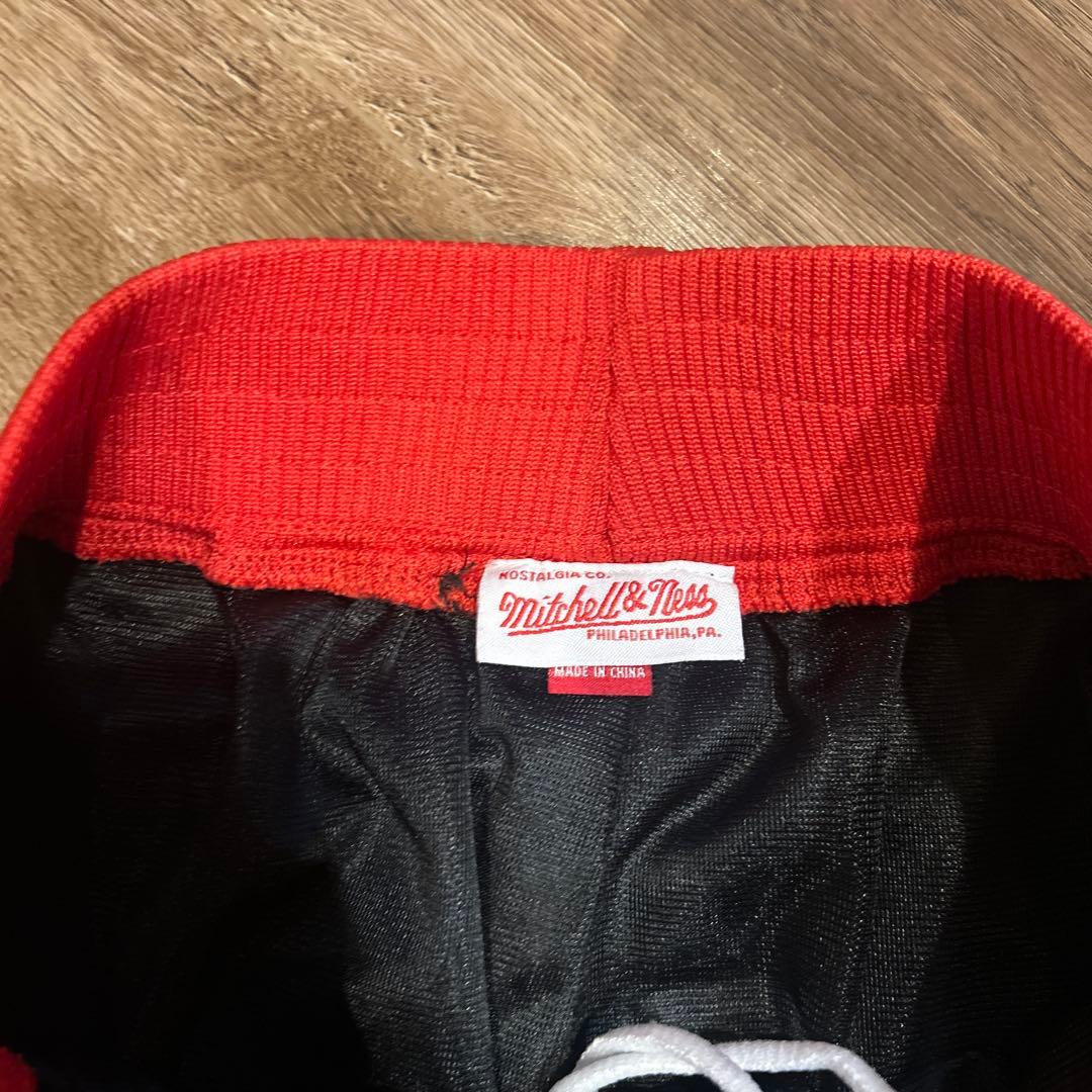 Mitchell&Ness シカゴブルズバスパンM