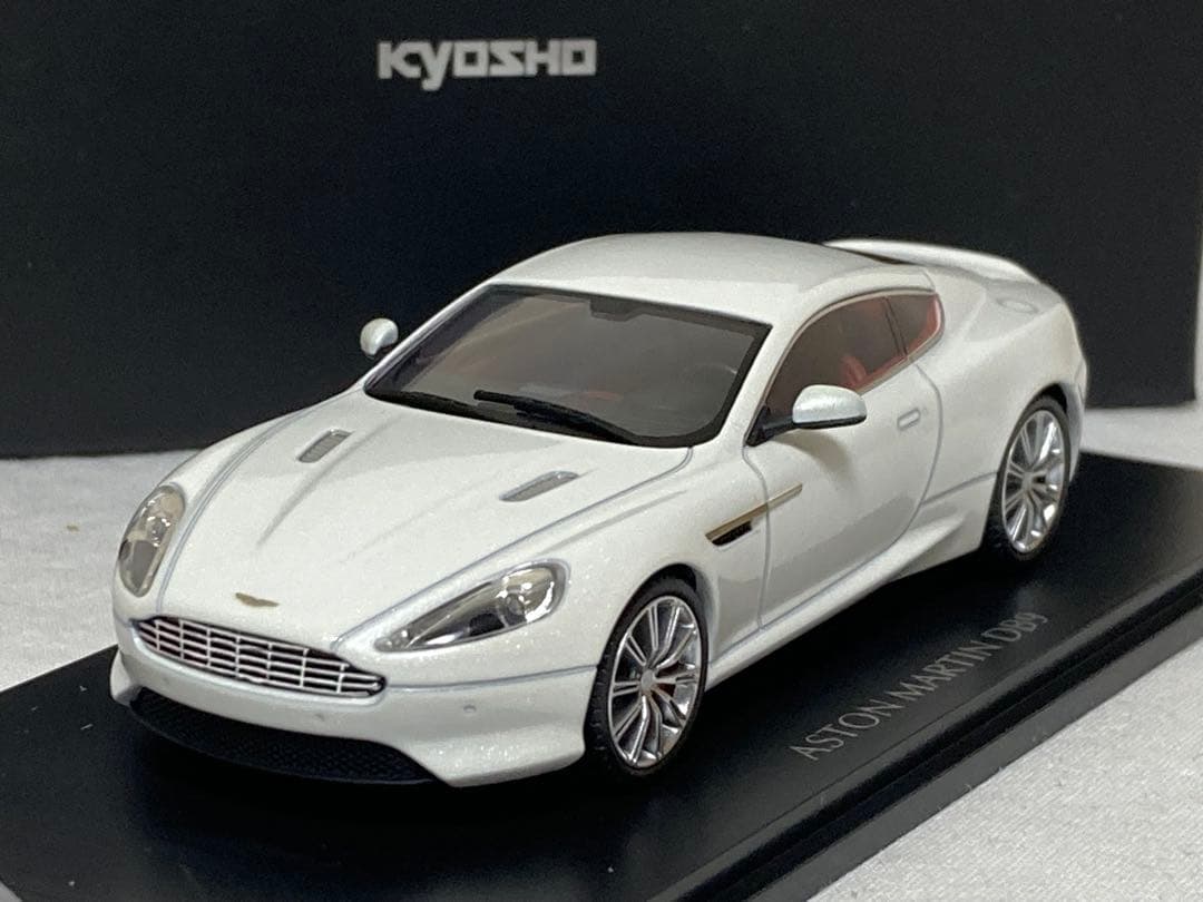 アストンマーティンDB9 京商製 1/43スケール