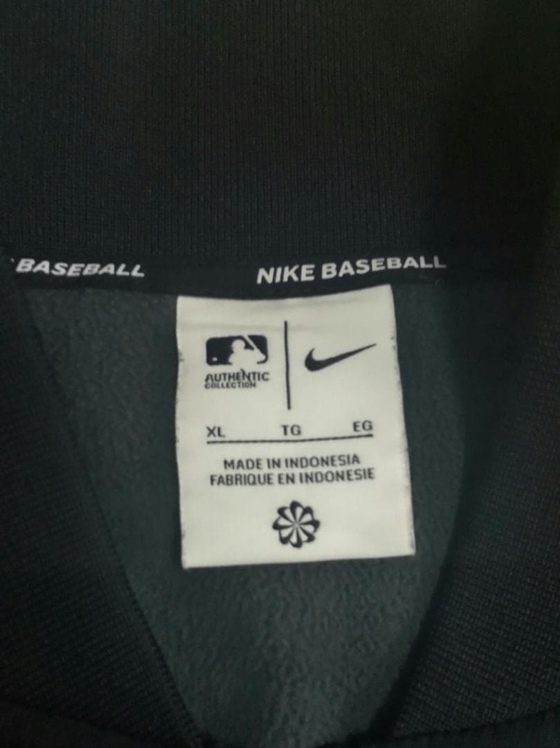 Nike Los Angeles Dodgers ボンバージャケット　ブラック