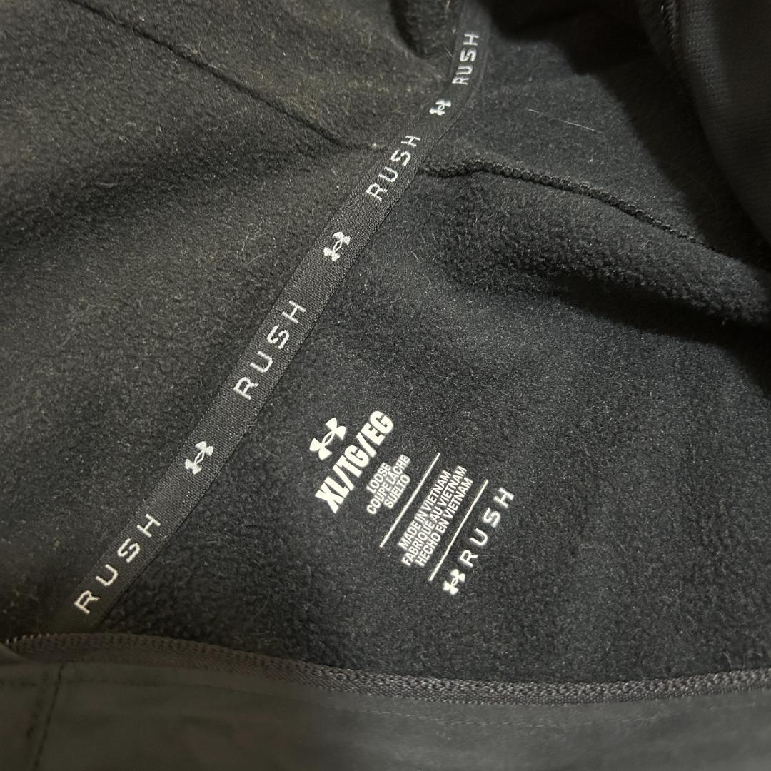 ✴︎ UNDER ARMOUR セットアップ　RUSH パーカージャージ　上下