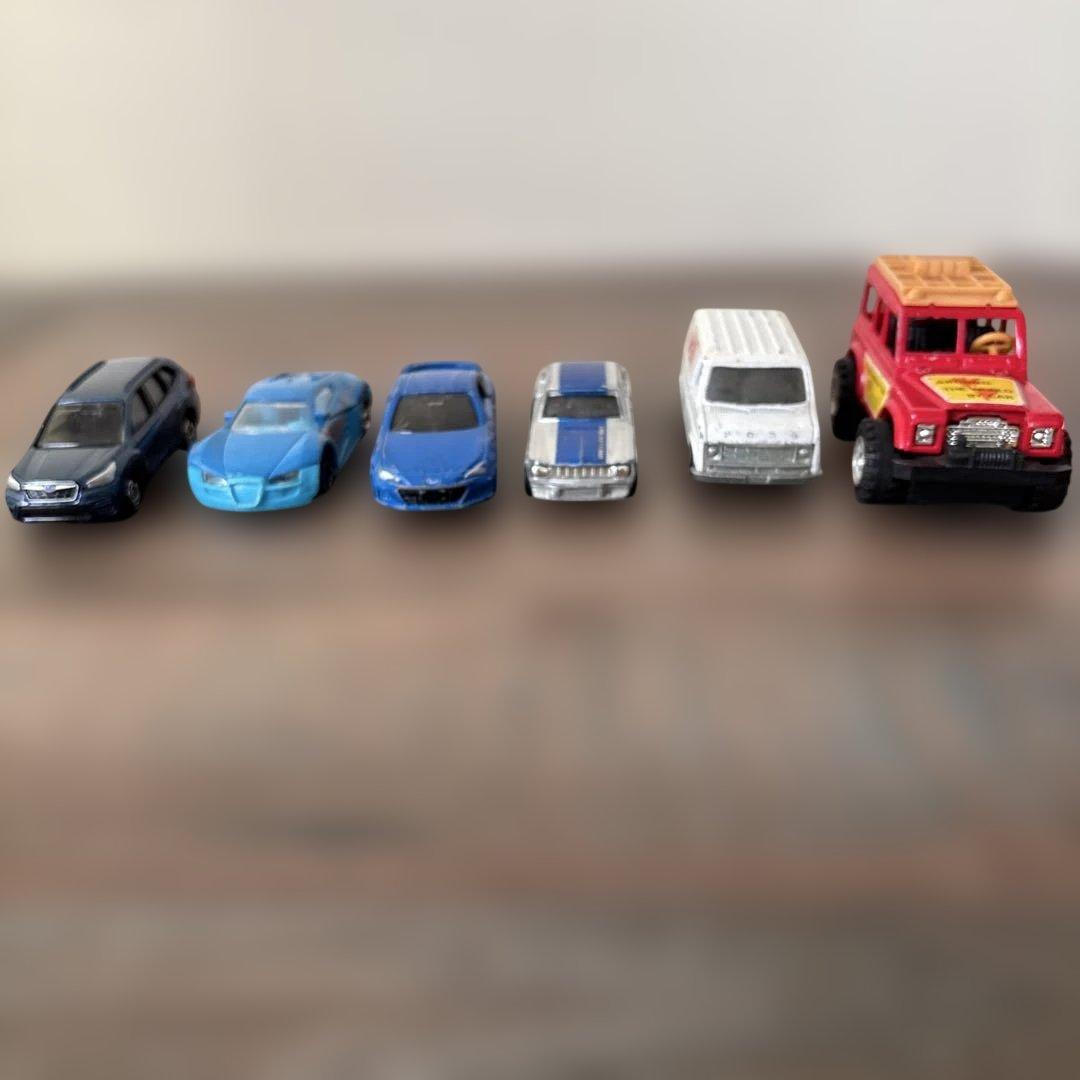 トミカ（ミニカー）等　61台　まとめ売り