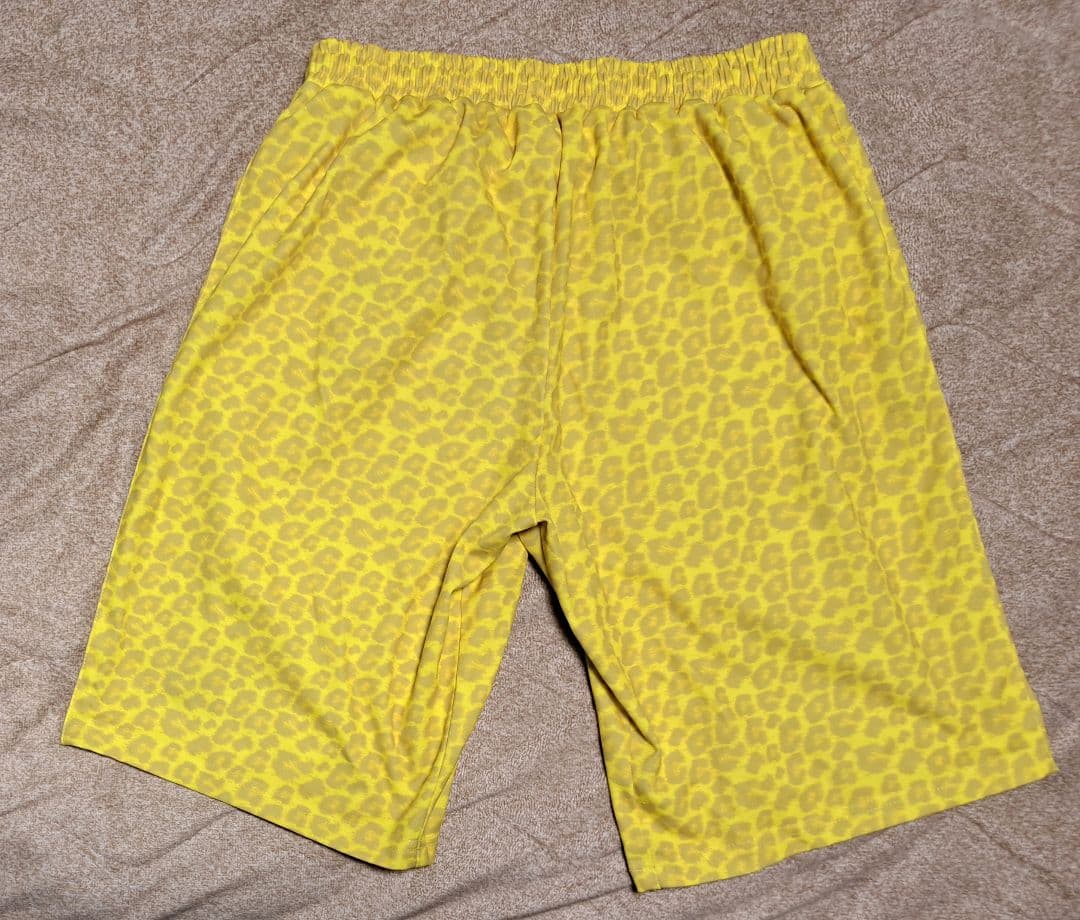 トナミ運輸　YONEX ハーフパンツ Lサイズ