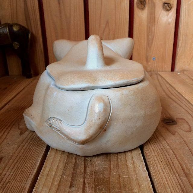 かわいい豚さんの陶器製蓋付プレート*食器*ぶたのお皿*ピッグ*アニマル動物ブタ