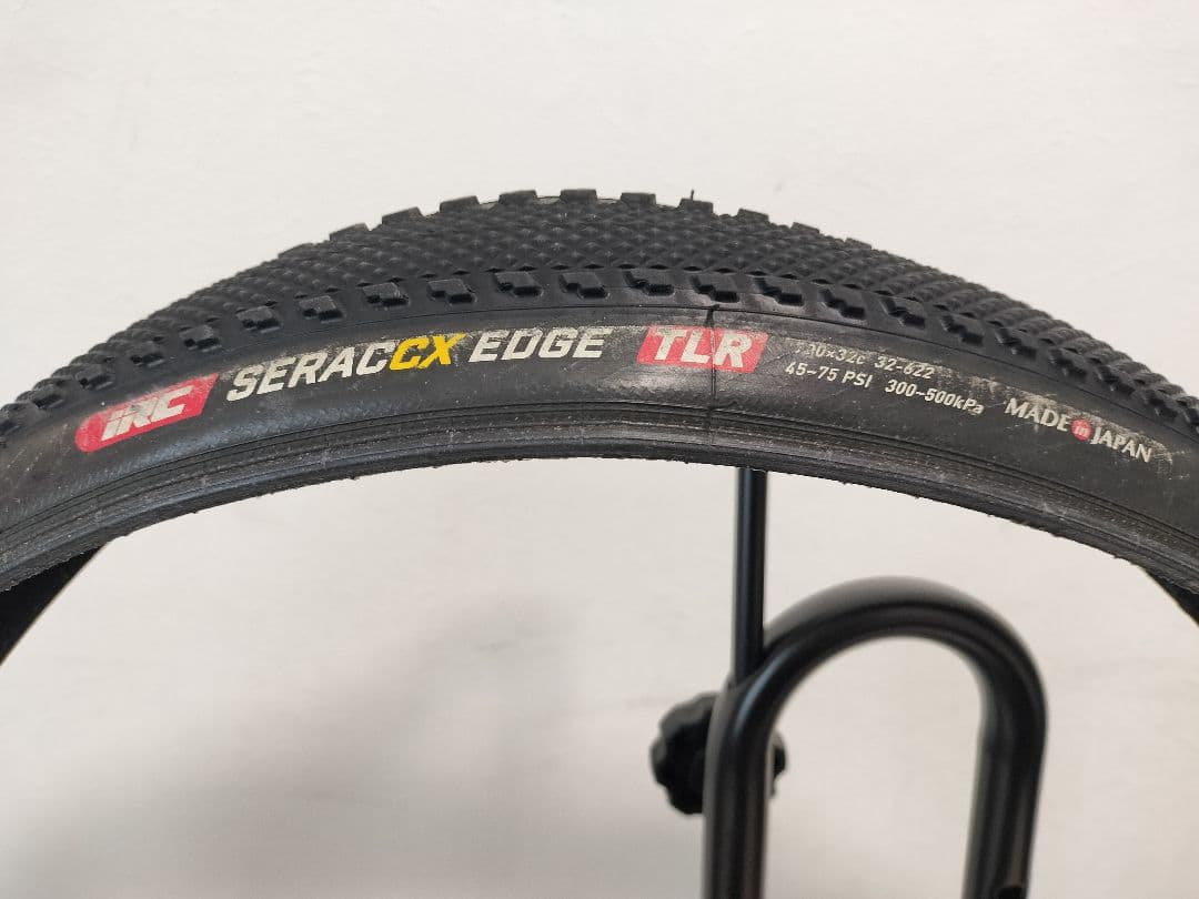 IRC SERAC CX EDGE TLR 700x32C　2本セット　シラク