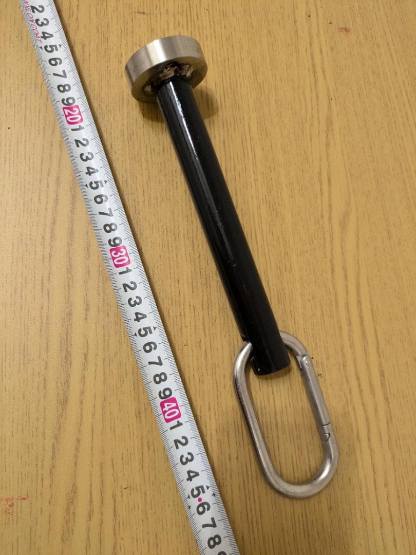 プレートホルダー28ミリ用　耐荷重100kg対応　カラビナ付き