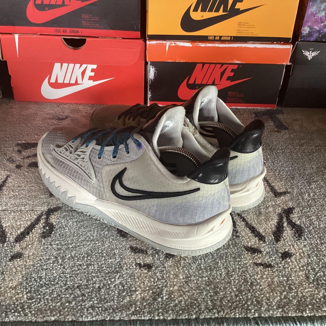 シューズ(男性用) Nike Kyrie 4 low Grey Fog