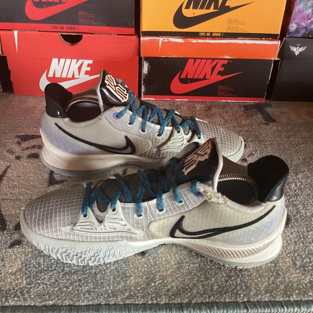 シューズ(男性用) Nike Kyrie 4 low Grey Fog
