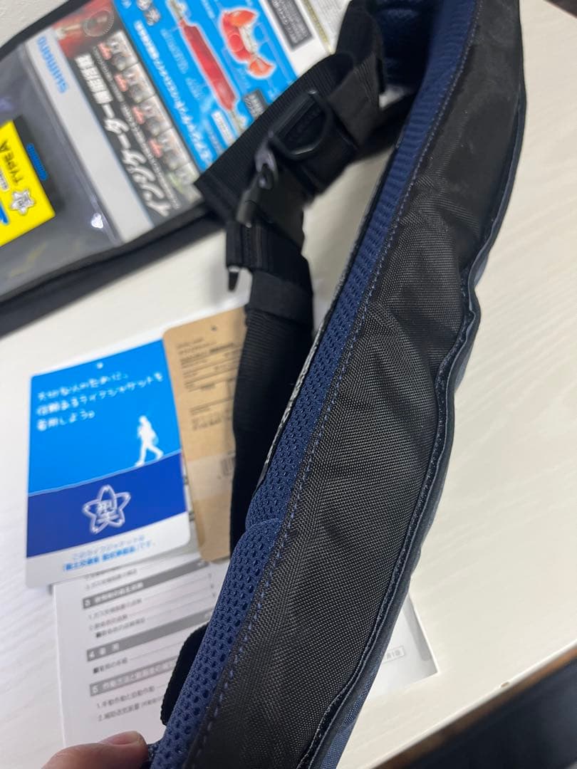 シマノ　ラフトエアジャケット☆ウエストタイプ☆新品☆早い者勝ち☆釣り引退