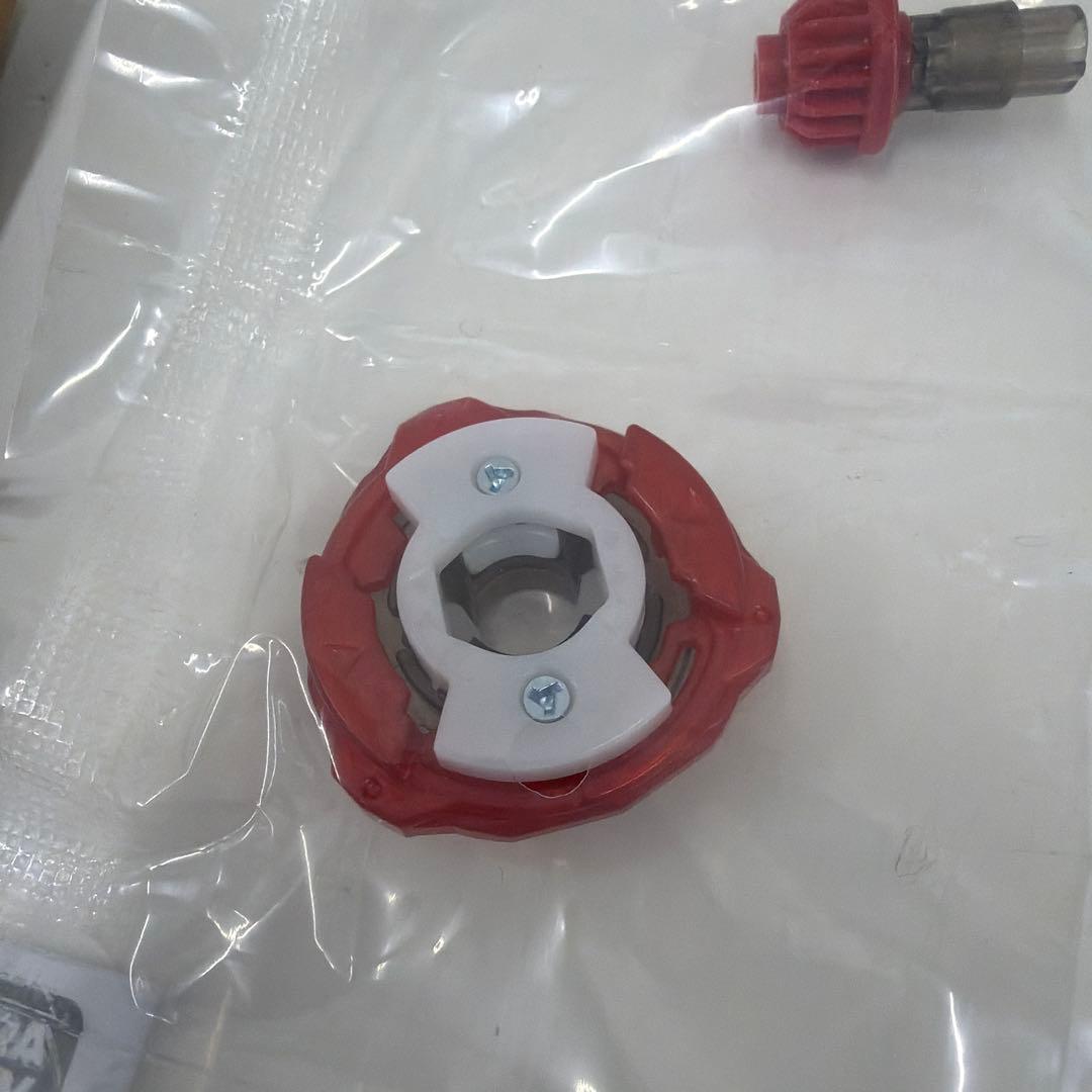 ② エアロペガサス3-70A レッドver ベイブレードx