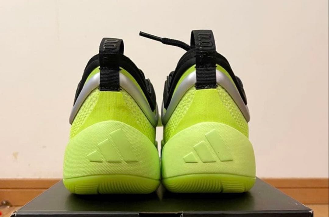 adidas、D.O.N. Issue 6、27センチ