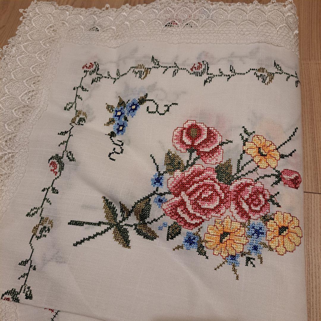 特大 テーブルクロス ヴィンテージ風 アンティーク風　レース 花柄刺繍