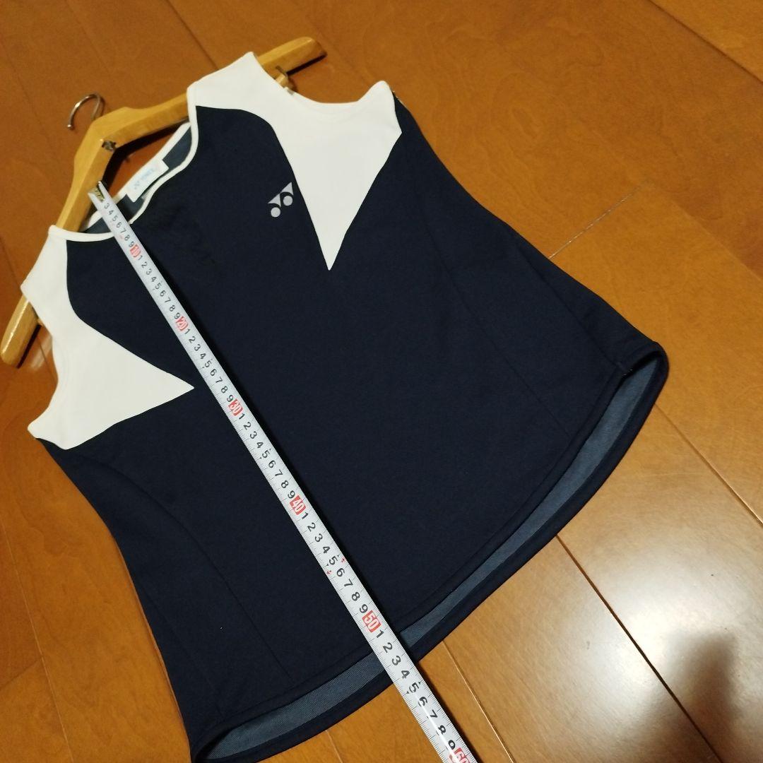 YONEX　ノースリーブシャツ Mサイズ　ネイビー　ゲームシャツ