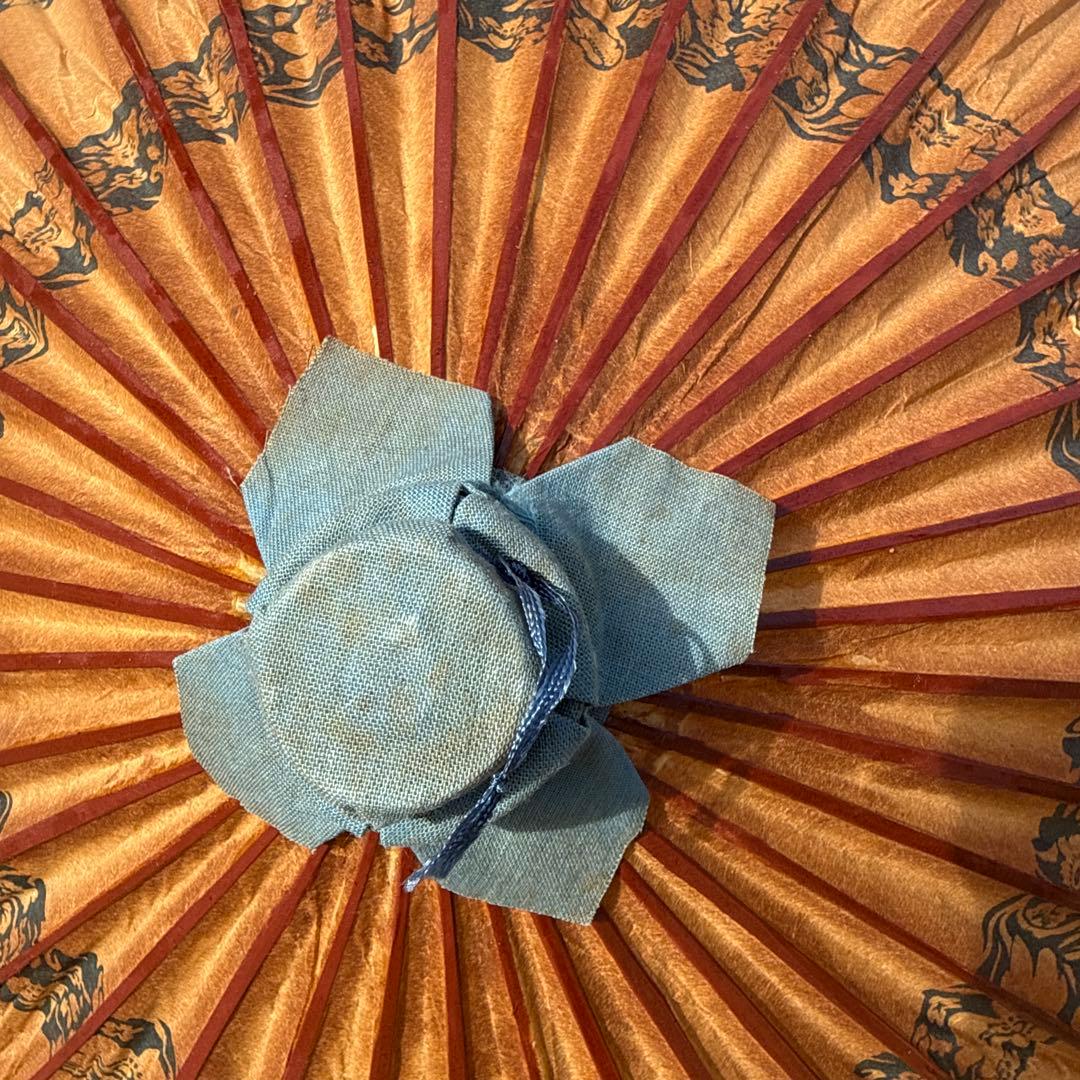 舞踊傘 金色と青色の花柄 90cm