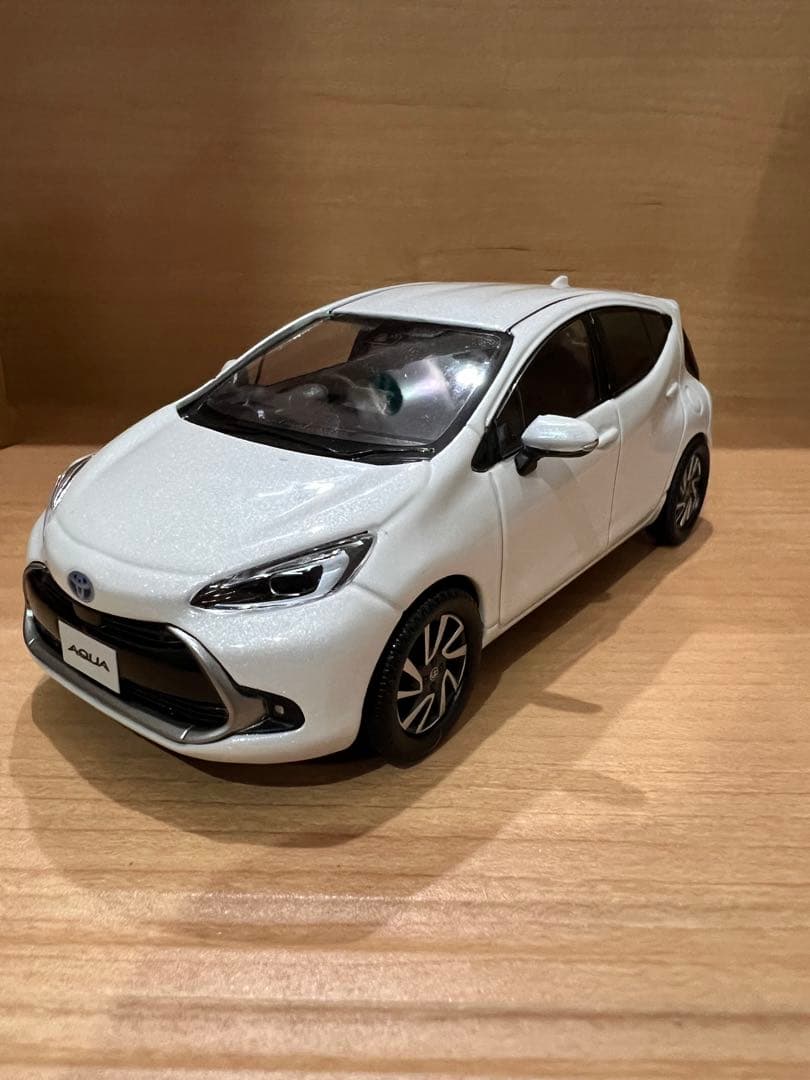 トヨタ アクア 1/30 非売品 カラーサンプル ミニカー　3個セット