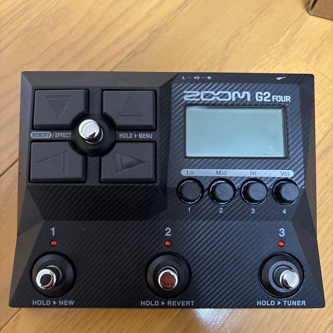 ZOOM G2 FOUR ギターエフェクター　マルチ
