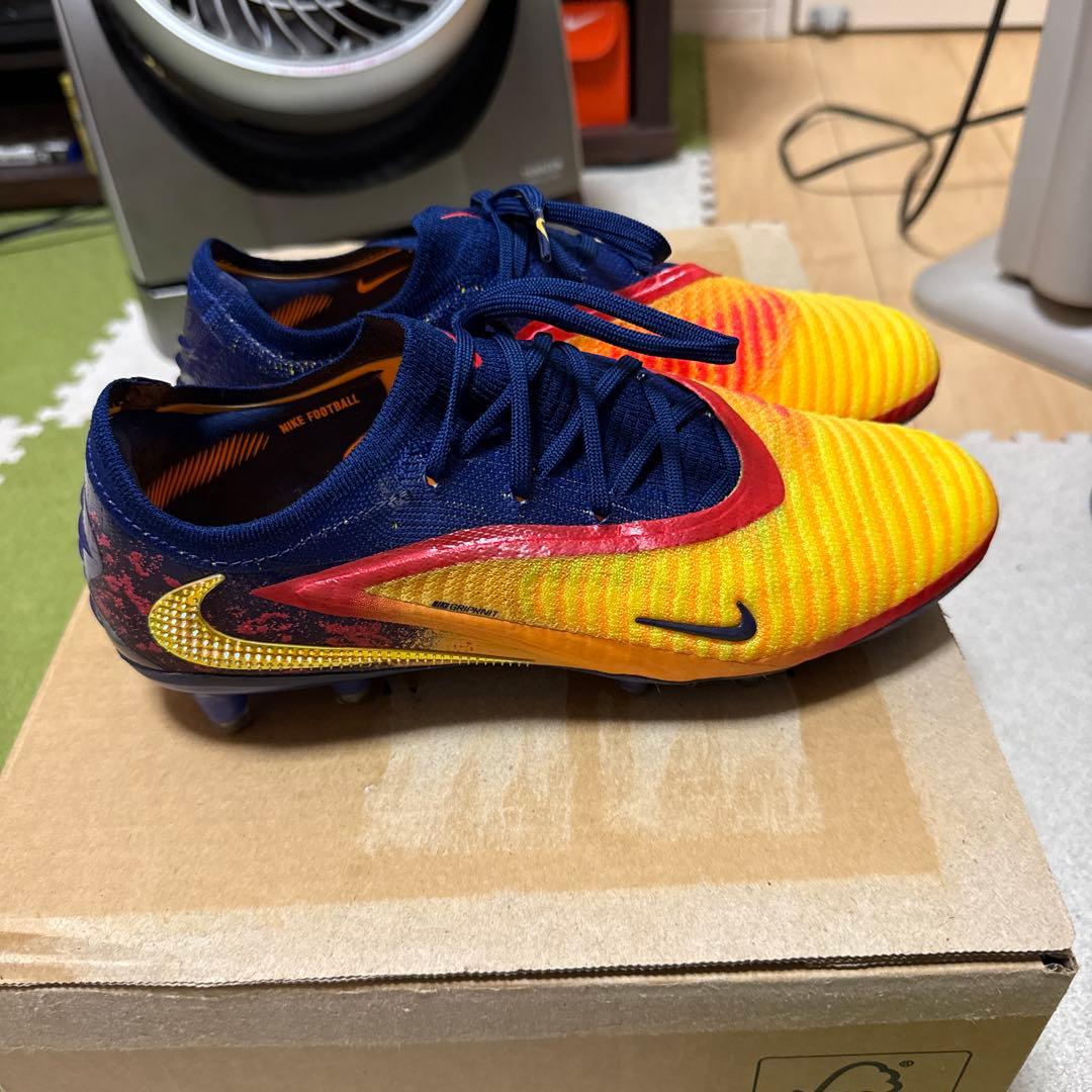 新品　限定　大特価　ナイキ　ファントム 6 LOW エリート AG 24.5㎝
