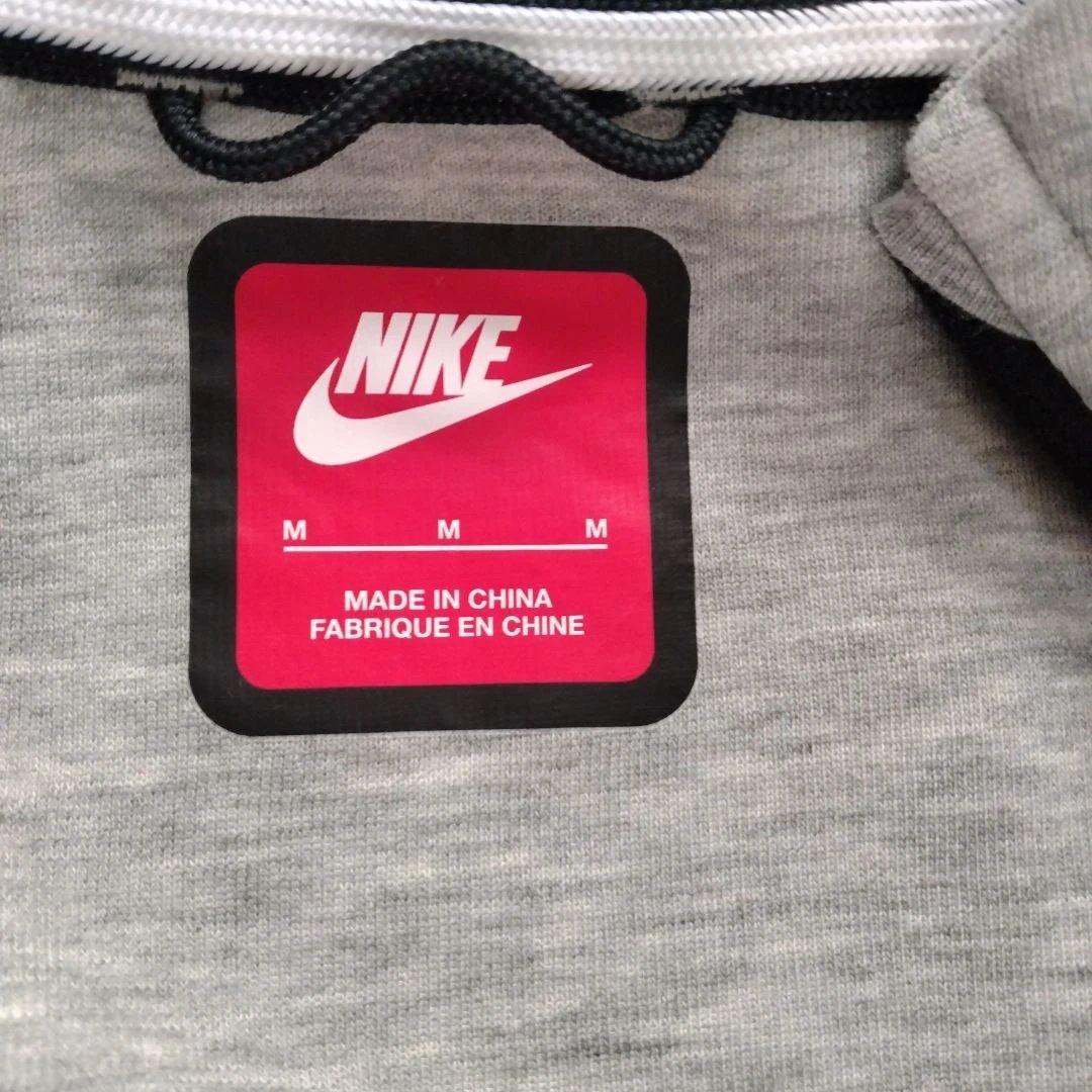 Nike　テックフリース　ジュニアМ　グレー