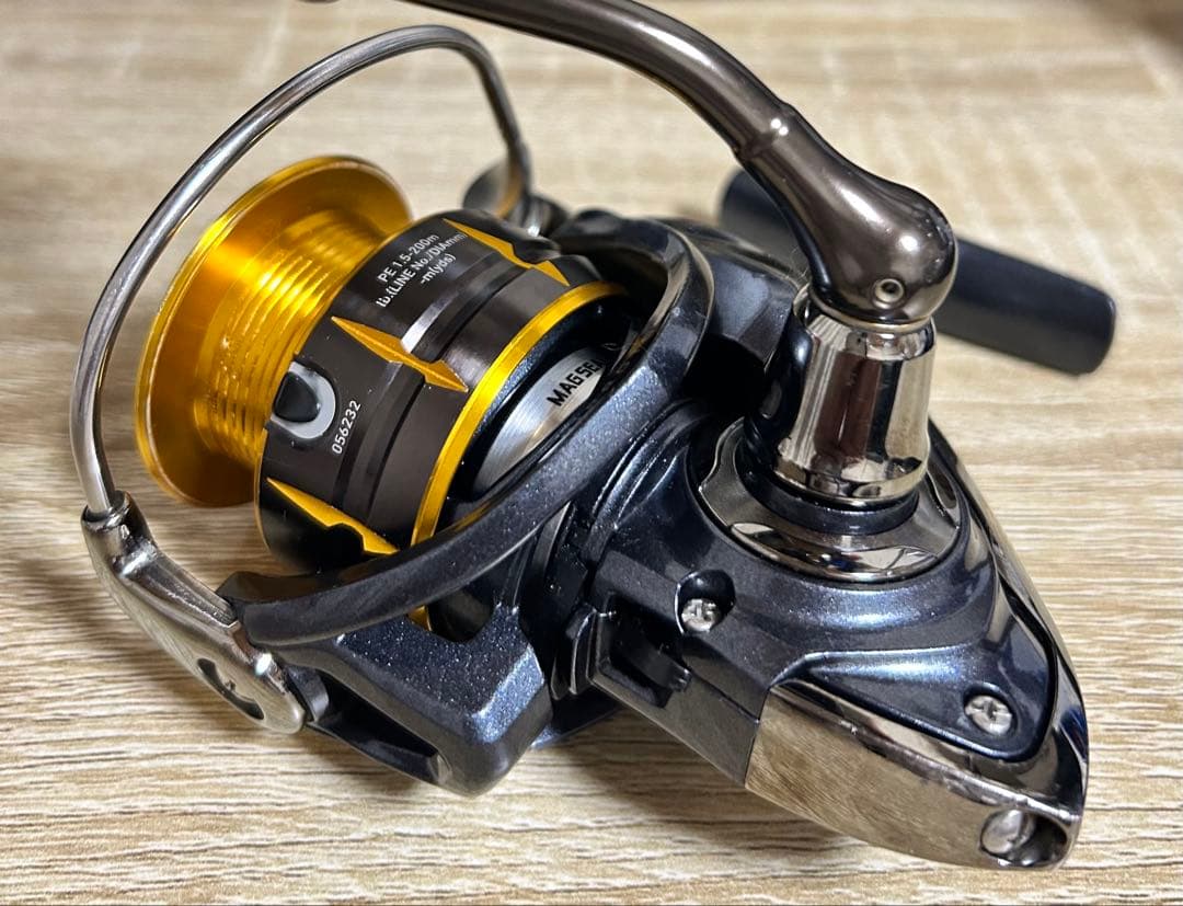 DAIWA ダイワ フリームス 2500 スピニングリール 本体のみ 24h発送