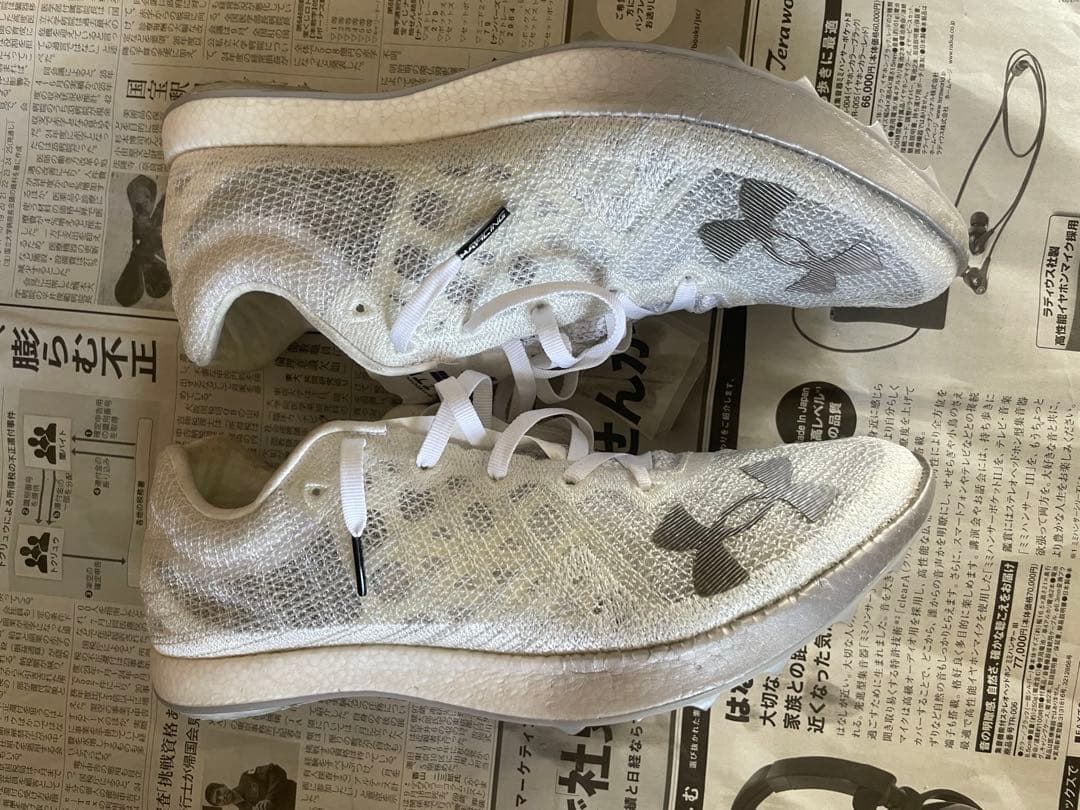 Under Armour ELITE TF ホワイトスパイクシューズ