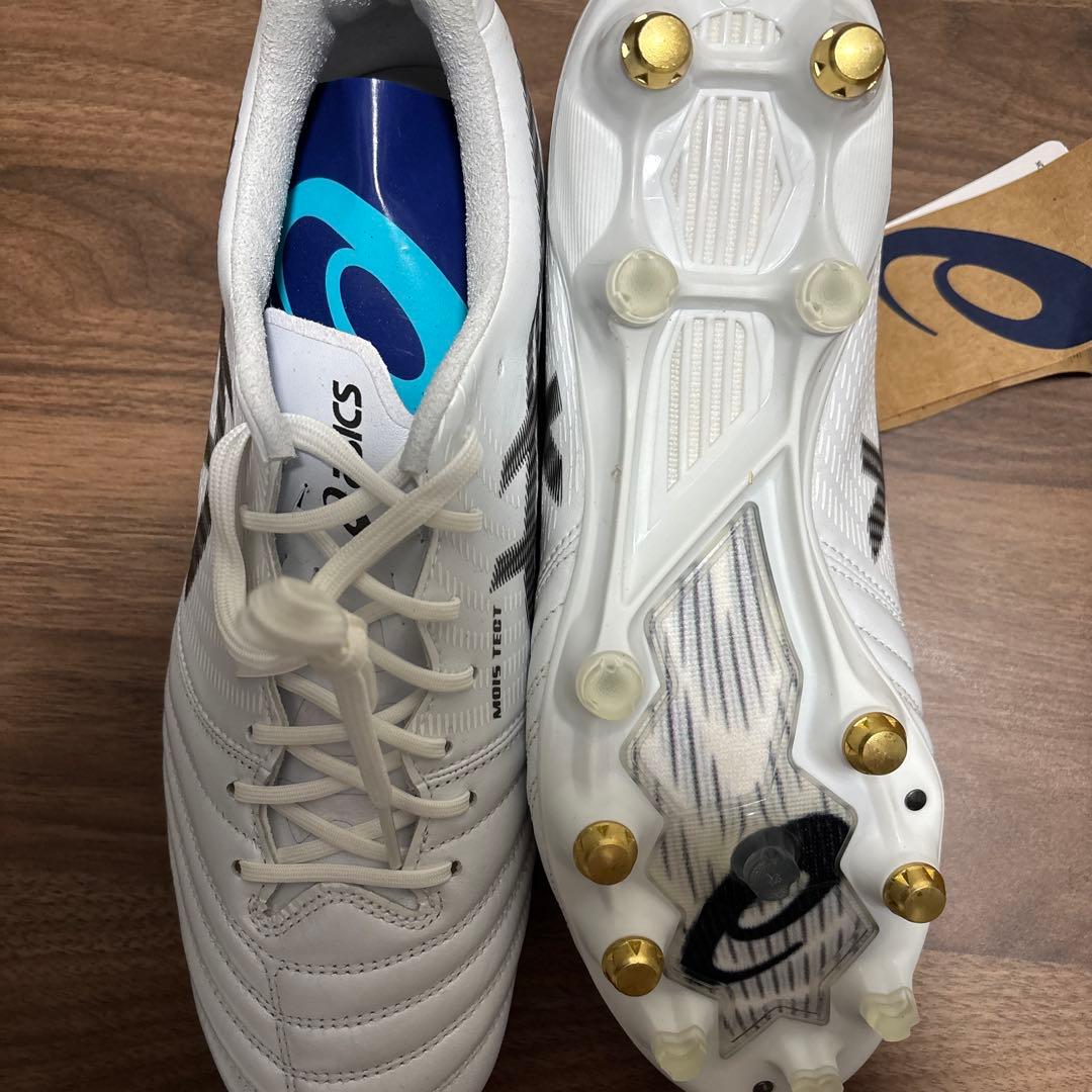 asics サッカーシューズ ホワイト