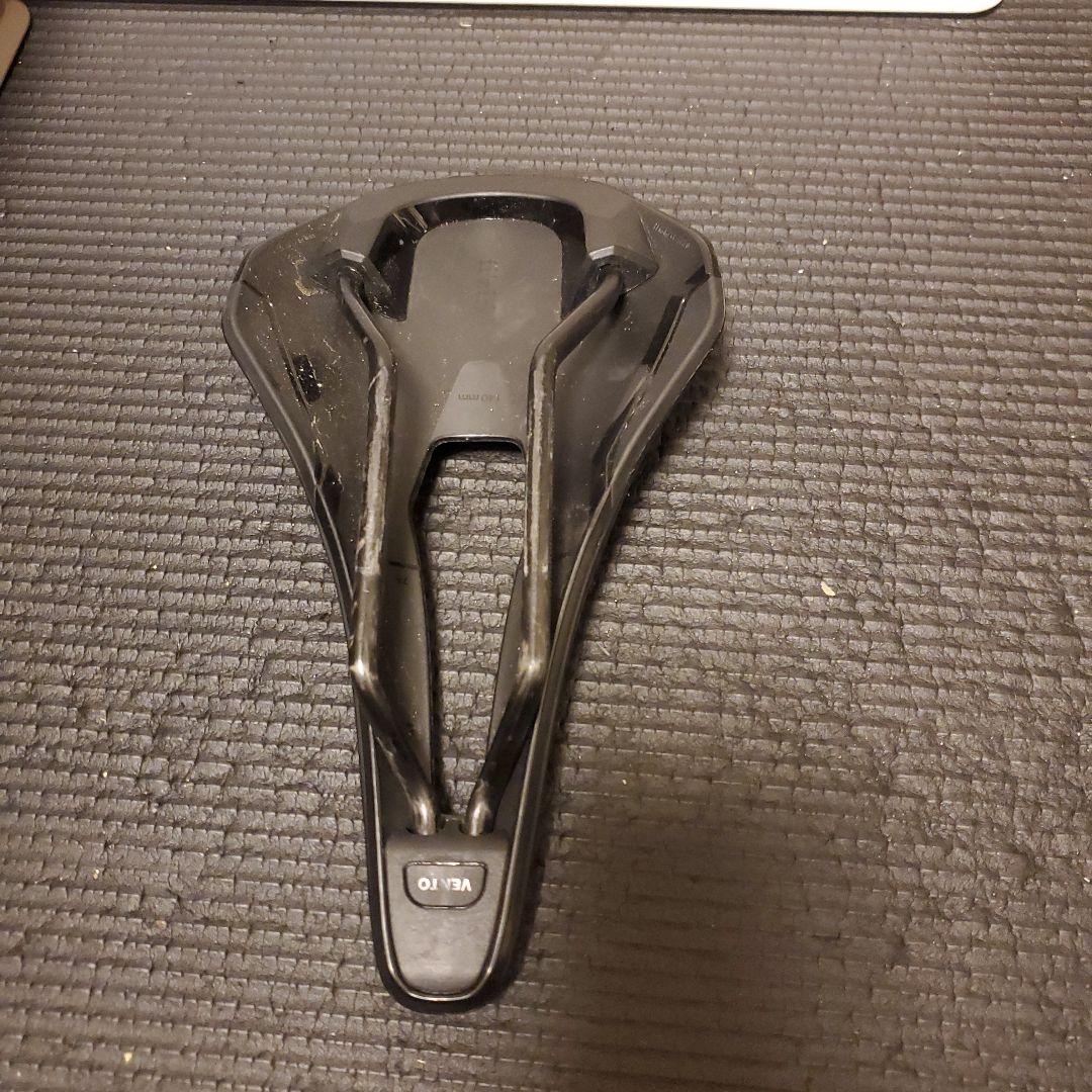 フィジーク アルゴ カーボン サドル 140mm