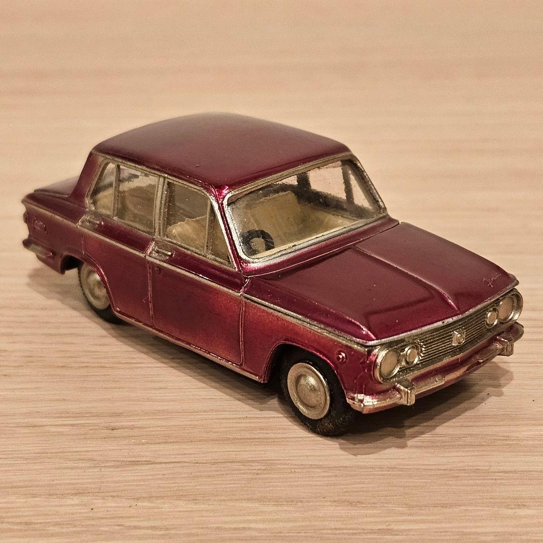 【アサヒトーイ/モデルペット】No.30 マツダ ファミリア
