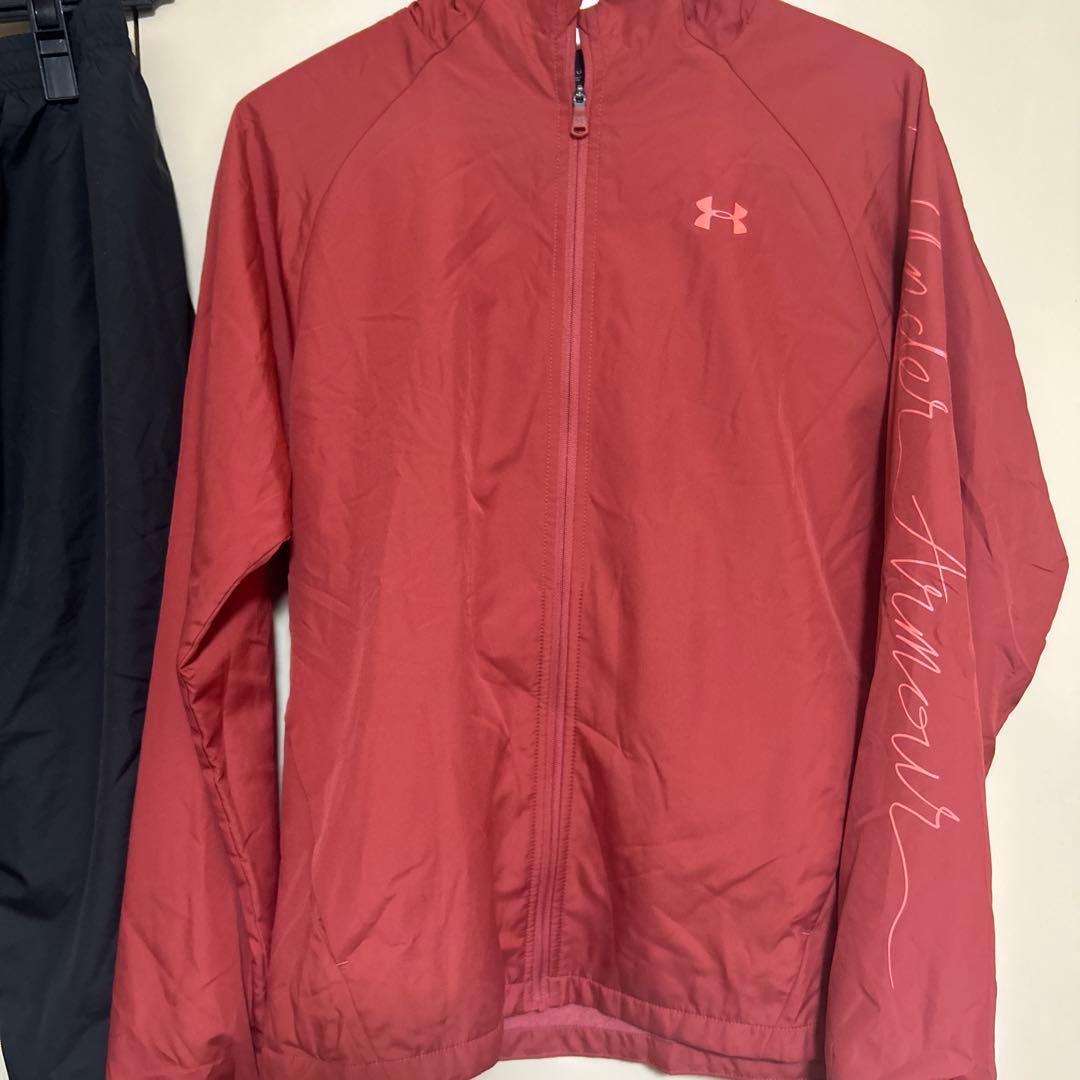 Under Armour フード付きジャケットMとパンツSセット