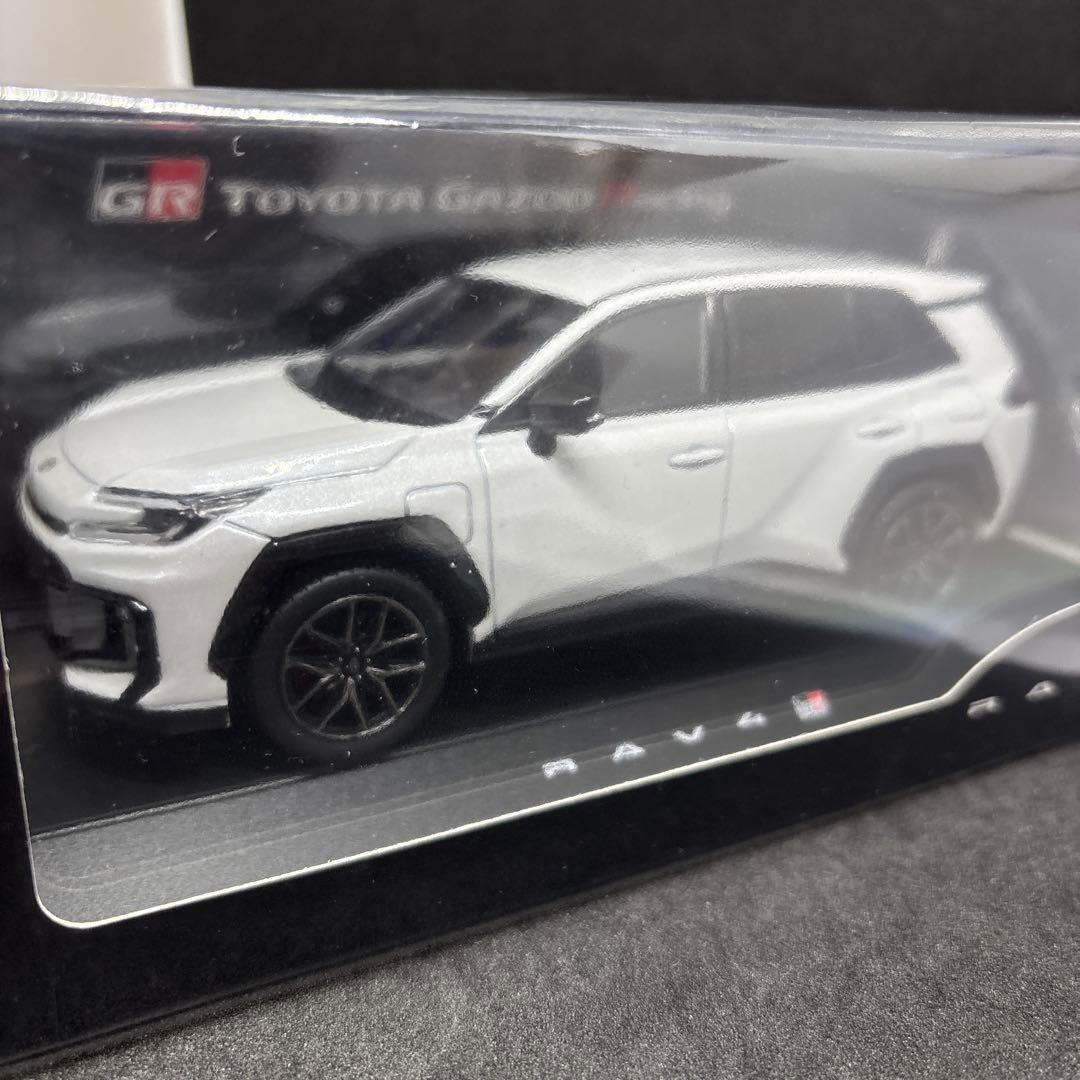 1/30 トヨタ カラーサンプル 新型RAV4 GRスポーツ ホワイトパール