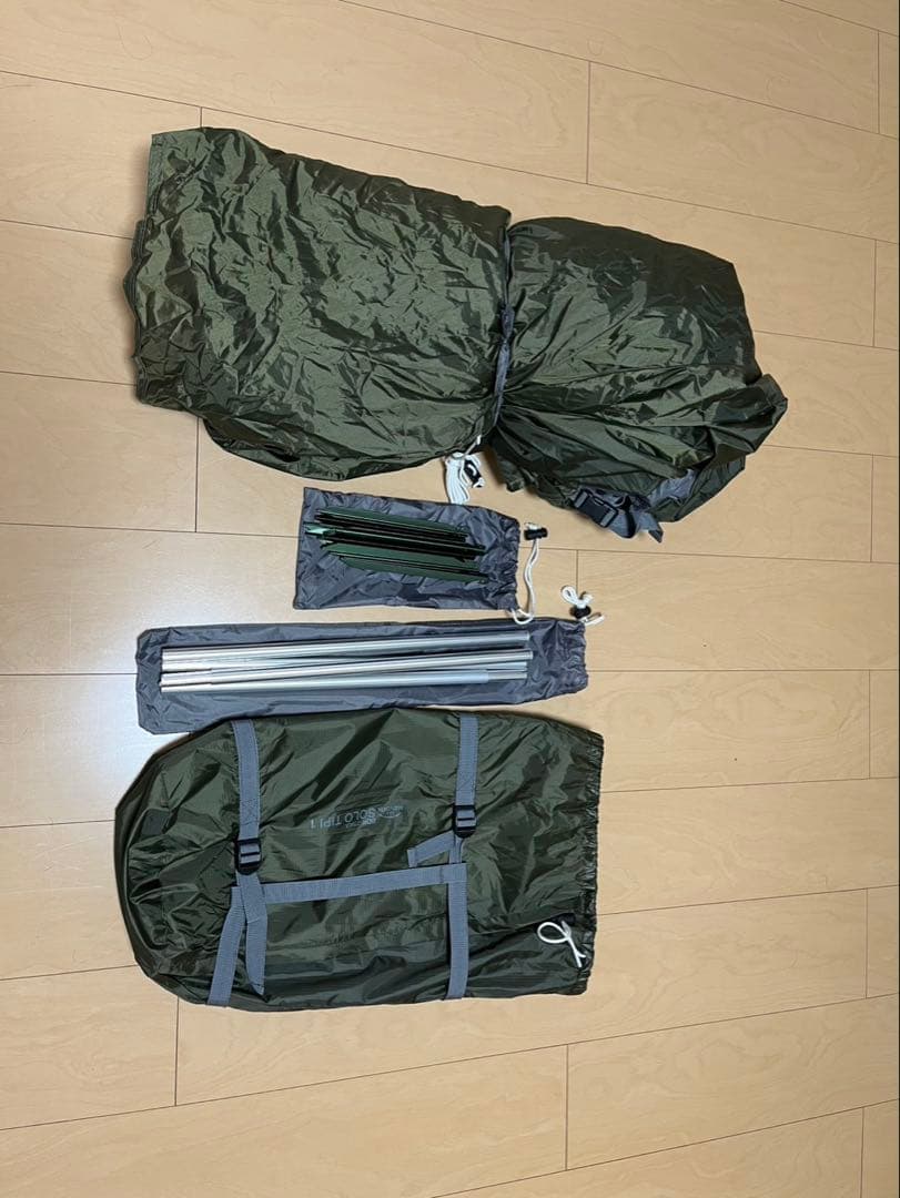 SOLO TIPI 1 テント オリーブグリーン